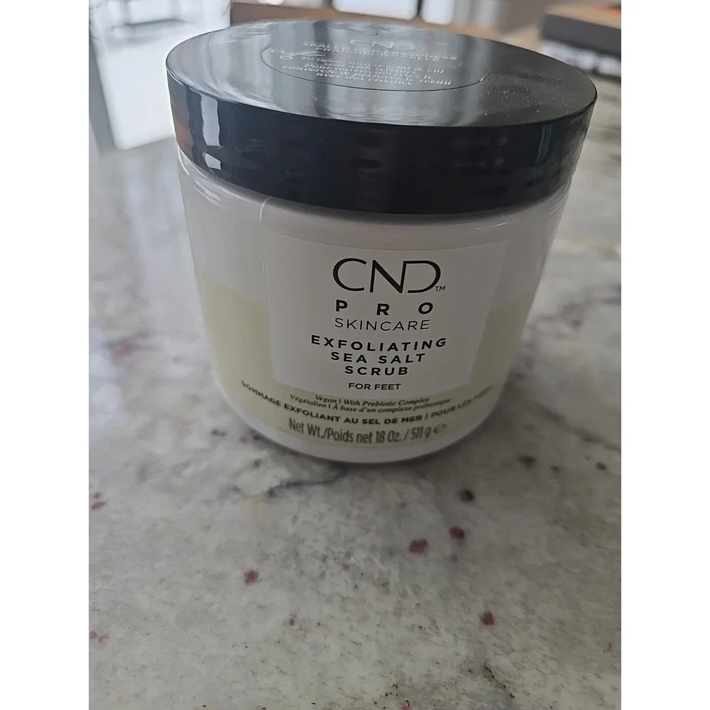 CND PRO SKINCARE EXFOLIATING SEA SALT SCRUB (FOR‎ FEET) 18 FL OZ